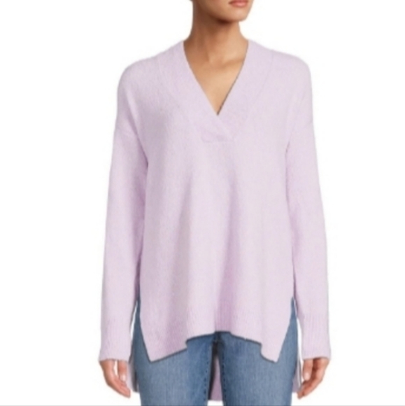 Sweaters - New Women's Soft Lavender Sweater